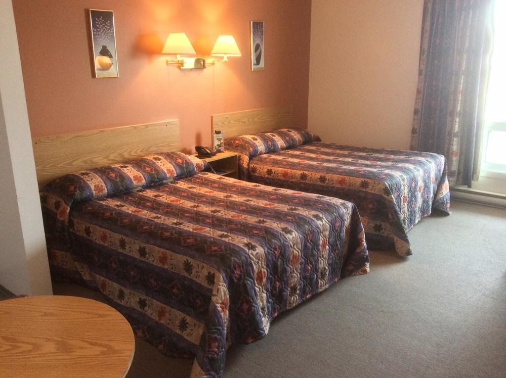Le Campagnard Hotel Matane Ngoại thất bức ảnh