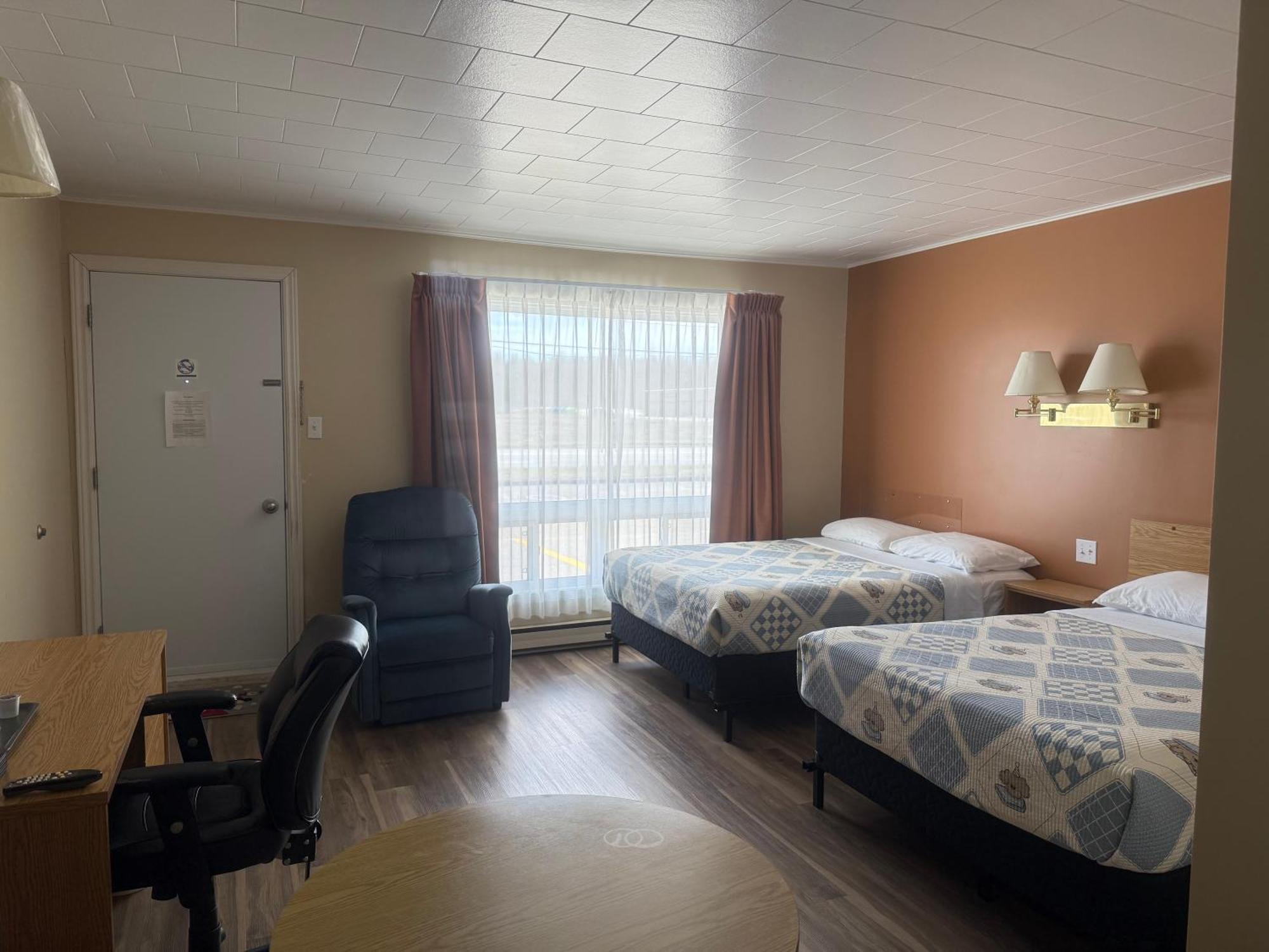 Le Campagnard Hotel Matane Ngoại thất bức ảnh