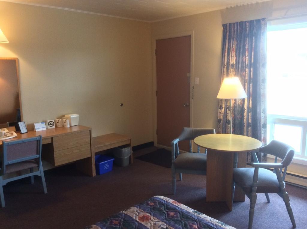 Le Campagnard Hotel Matane Ngoại thất bức ảnh